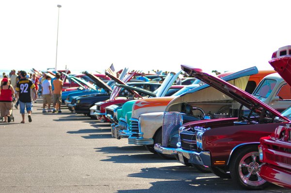 L'Impact des Créateurs sur la Mode de Rue : Fusion et Influence